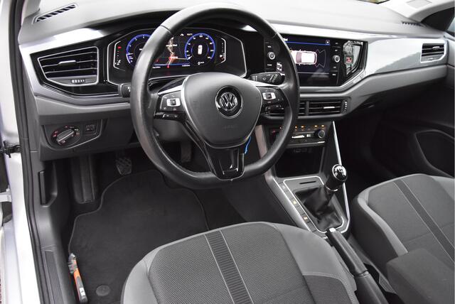 Volkswagen POLO 1.0 TSI Highline in Topstaat NAP virtueel cockpit LED ECC PDC ACC Navi Carplay