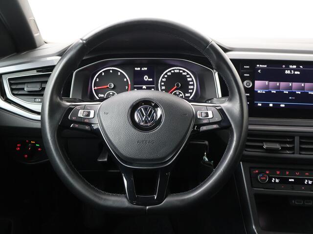 Volkswagen POLO 1.0 TSI Highline | 95 PK | Adapative cruise control | Parkeersensoren | Apple Carplay/Android Auto |