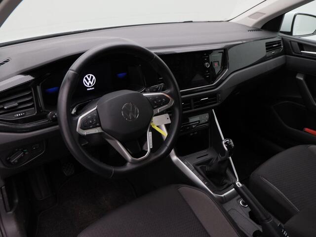 Volkswagen POLO 1.0 TSI Life Business | Adaptive Cruise | Climate Control | Stoelverwarming | Parkeersensoren | Navigatie | Carplay | 15 Inch | 40.672 Km!!