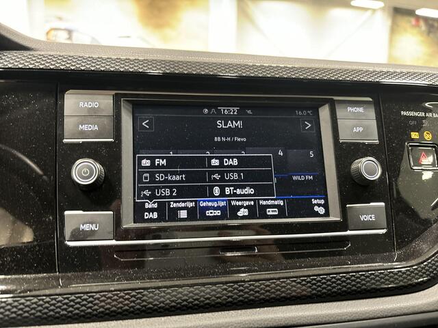 Volkswagen POLO 1.0 TSI 95pk Life · Apple/Android Car Play · Airco · P-Sensoren · DAB · Getint Glas · 15'' Inch · Garantie t/m 04-09-2027 of 100.000km