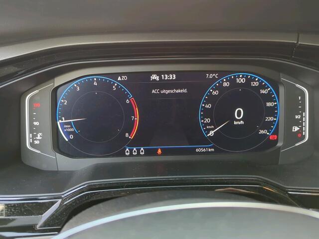 Volkswagen POLO 1.0 TSI Comfortline / PARK. SENSOREN/ DIGITAL DASHBOARD/ ADAPT. CRUISE/ NAVI/ AIRCO/ GETINT GLAS/ 16" LMV