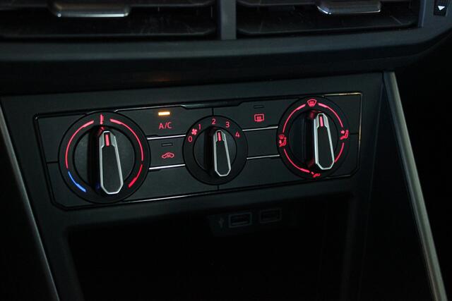 Volkswagen POLO 1.0 TSI Comfortline Navi | Carplay | Airco | Bluetooth | 15" LMV | Adapt. Cruise | DAB