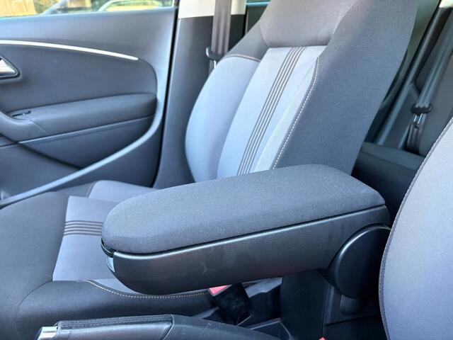 Volkswagen POLO 1.2 TSI Highline Climate, PDC, Stoelverwarming