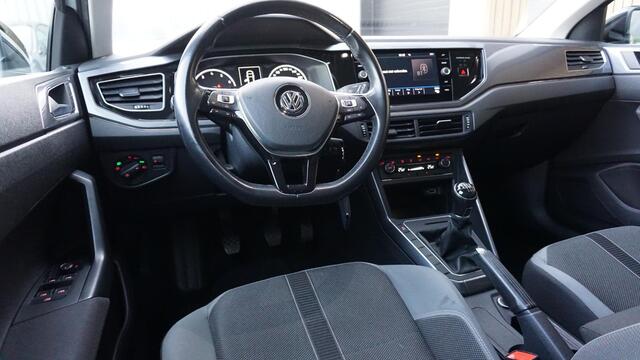Volkswagen POLO 1.0 TSI 116pk 5Drs R-line & Highline 17inch LM Trekhaak A-Camera App-Connect *NL auto*