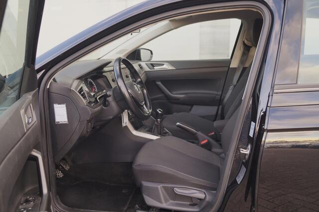 Volkswagen POLO 1.6 TDI Comfortline Executive -NAVI-PDC-ACC-CARPLAY-