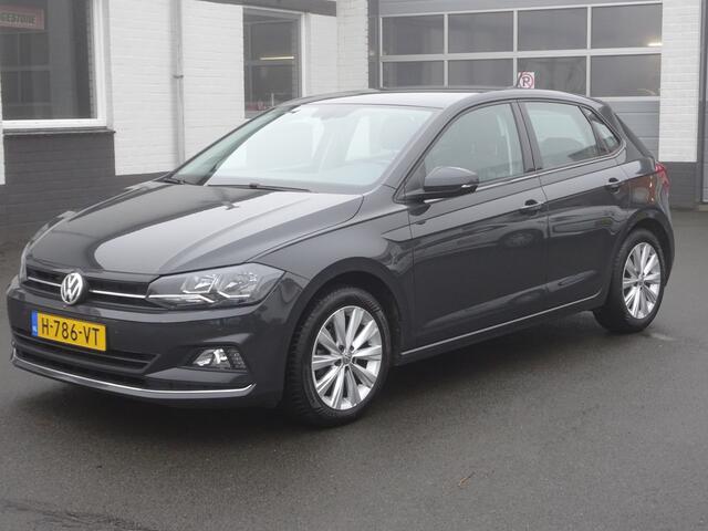 Volkswagen POLO 1.0 TSI Highline Automatische airco, trekhaak, navigatie, parkeersensoren, cruise controle, sportstoelen, licht metalen velgen, enz. GEEN IMPORT
