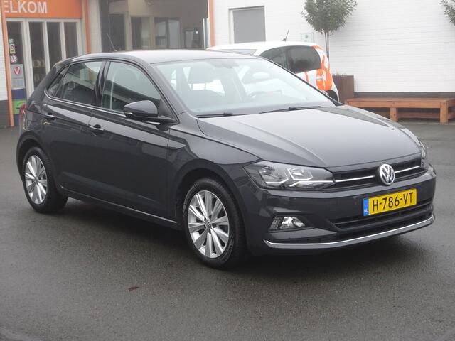 Volkswagen POLO 1.0 TSI Highline Automatische airco, trekhaak, navigatie, parkeersensoren, cruise controle, sportstoelen, licht metalen velgen, enz. GEEN IMPORT