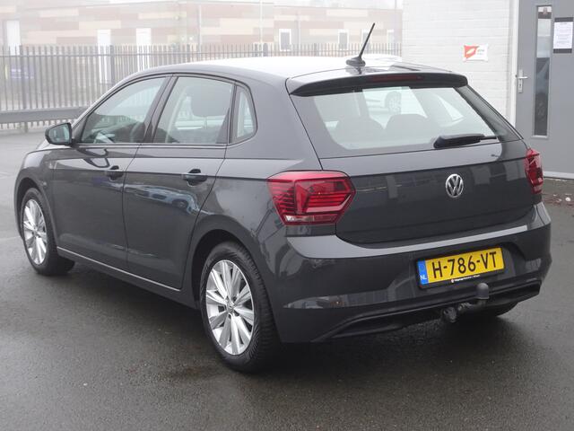 Volkswagen POLO 1.0 TSI Highline Automatische airco, trekhaak, navigatie, parkeersensoren, cruise controle, sportstoelen, licht metalen velgen, enz. GEEN IMPORT