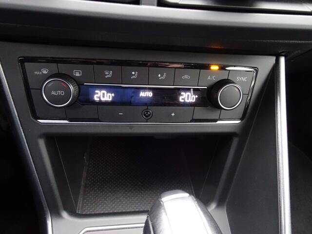 Volkswagen POLO 1.0 TSI Highline Automatische airco, trekhaak, navigatie, parkeersensoren, cruise controle, sportstoelen, licht metalen velgen, enz. GEEN IMPORT