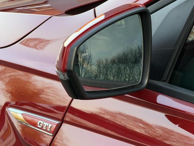 Volkswagen POLO GTI 2.0 TSI GTI Automaat / Adaptief Onderstel DCC / Adaptieve CC / Navigatie / Virtual Cockpit / Sportstoelen / Apple Carplay & Android / Stoelverwarming / 1.200 kg trekgewicht / Dodehoek Detectie / Park Assistent /