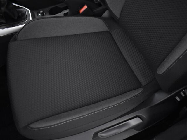 Volkswagen POLO Life Edition 1.0 TSI 95 pk 5 versn. Hand · Airconditioning automatisch, 2-zone (climatronic) ·