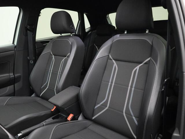 Volkswagen POLO 1.0TSI/110PK Highline DSG · Panoramadak · R-line Exterieur · Apple/Android Car Play · Camera + Parkeersensoren