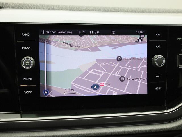 Volkswagen POLO 1.0TSI/110PK Highline DSG · Panoramadak · R-line Exterieur · Apple/Android Car Play · Camera + Parkeersensoren