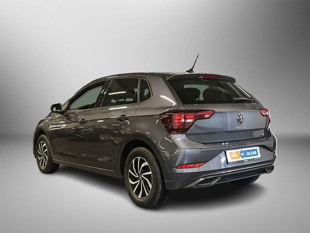 Volkswagen POLO 1.0 95pk TSI Life Edition Velgen 'Essex', 15 inch lichtmetaal in zwart | Licht en Zicht Pakket | Voorstoelen verwarmbaar