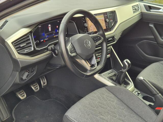 Volkswagen POLO 1.0 MPI Polo NAVIGATIE/CLIMATRONIC/STOELVERWARMING/SPEEDLIMITER/PARKEERSENSOREN