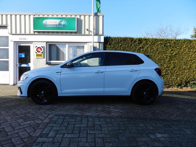 Volkswagen POLO 1.0 TSI Highline - R-Line - Apple CarPlay - Digital Cockpit - Weinig KM's - 100% Onderhouden - Carbon Exclusive