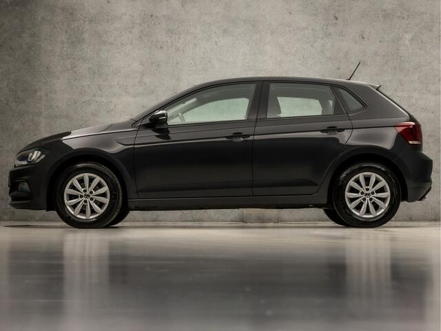 Volkswagen POLO 1.0 TSI Sportline Automaat (GROOT NAVI, ADAPTIVE CRUISE, PARKEERSENSOREN, SPORTSTOELEN, LM VELGEN, ARMSTEUN, NIEUWSTAAT)