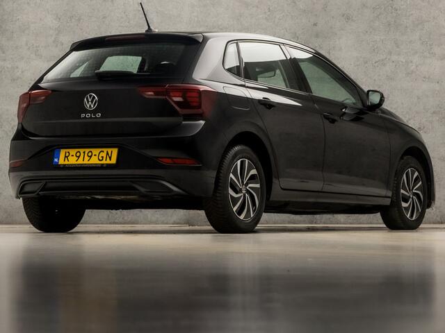 Volkswagen POLO 1.0 TSI Life Sport (VIRTUAL COCKPIT, APPLE CARPLAY, GROOT NAVI, CLIMATE, STOELVERWARMING, CAMERA, LED KOPLAMPEN, LM VELGEN, ADAPTIVE CRUISE, NIEUWSTAAT)