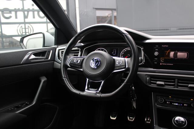Volkswagen POLO 1.0 TSI R-Line Highline Business R | incl. 12 maanden garantie | Climate control | Sportstoelen | Camera | LED verlichting | Navigatie | App Connect | PDC V+A | Adaptive Cruise | Park Assist | DAB+ ontvanger | Dealer onderhouden |