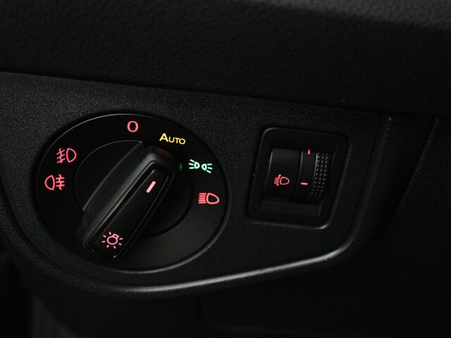 Volkswagen POLO 1.0 TSI Highline Cruise control adaptive | climate control | parkeersensoren voor en achter | Bluetooth