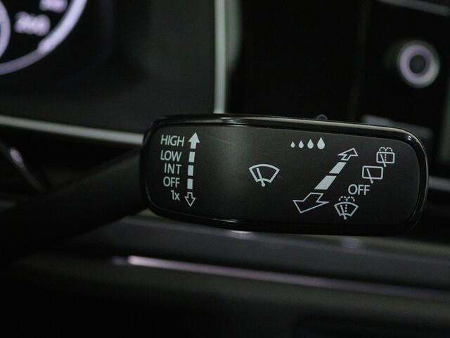 Volkswagen POLO 1.0 TSI Highline Cruise control adaptive | climate control | parkeersensoren voor en achter | Bluetooth