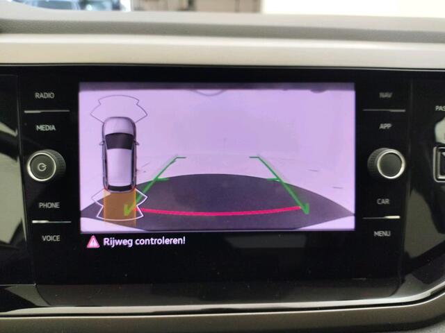 Volkswagen POLO 1.0 TSI R-Line Edition / AUTOMAAT/ NAVI/ CLIMA/ PARK. SENSOREN/ CAMERA/ 16"LMV