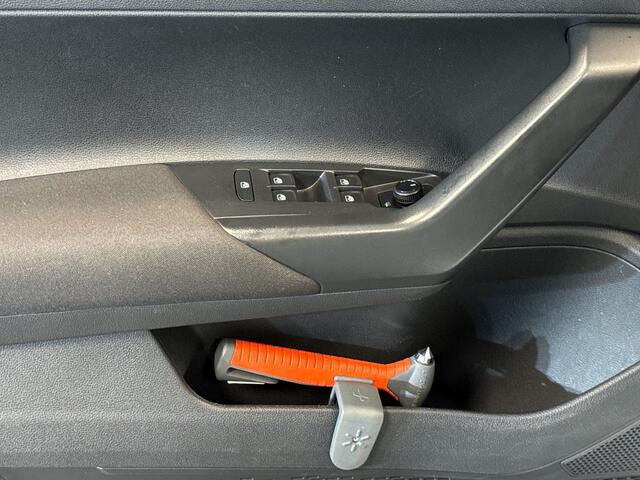 Volkswagen POLO 1.0 95pk TSI Comfortline Business Adaptive cruise control | Parkeersensoren | Navigatiesysteem