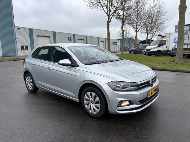 Volkswagen POLO 1.0 TSI Comfortline 5-Deurs 96 PK. Prachtige en zuinige auto van de eerste eigenaar !!!