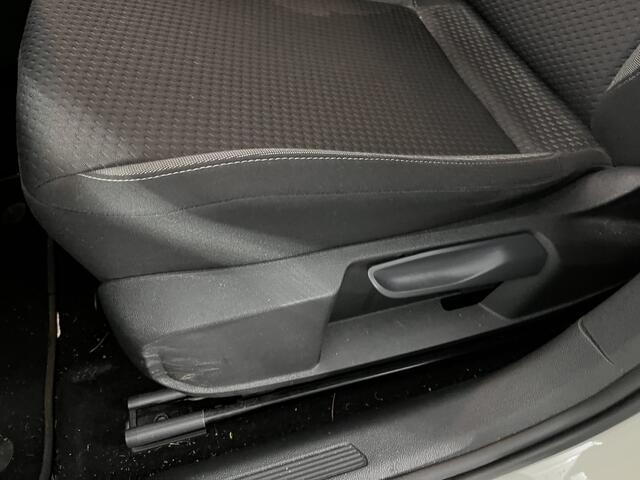 Volkswagen POLO 1.0 TSI Life / PARK. SENSOREN/ APP-CONNECT/ NAVI/ DAB/ AIRCO/ CRUISE/ LANE-ASSIST/ AUTOM. VERLICHTING/ 17"LMV