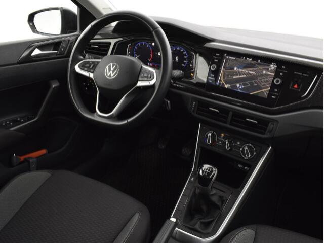 Volkswagen POLO Life Edition 1.0 TSI 95 pK 5 versn. Hand · Achteruitrijcamera · regensensor ·