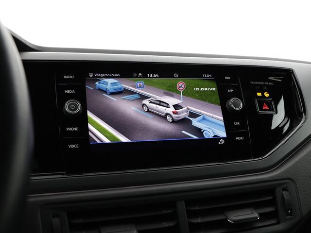 Volkswagen POLO 1.0 TSI 95pk DSG R-Line · Camera · Keyless · Apple/Android Car Play · Trekhaak · Navigatie · 16'' Inch · Garantie t/m 09-03-2027 of 100.000km