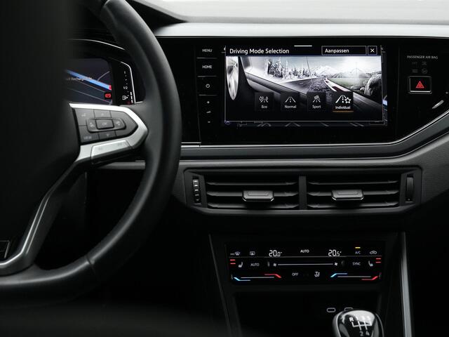 Volkswagen POLO 1.0 TSI 95 pk R-Line | Panoramadak | Navigatie Discover Pro | Beats | IQ Light | Achteruitrijcamera | Stoelverwarming