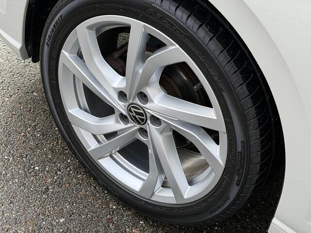 Volkswagen POLO 1.0 TSI Style Alcantara | Camera | Virtual | Navi | 17 inch | IQ light | Climate | Stoelverwarming | Rijklaar incl. garantie