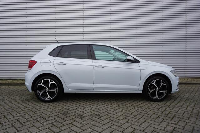 Volkswagen POLO 1.0 TSI Highline AUTOMAAT - Climate / Navi / Cruise / Camera / Stoelverw. / Lm velgen