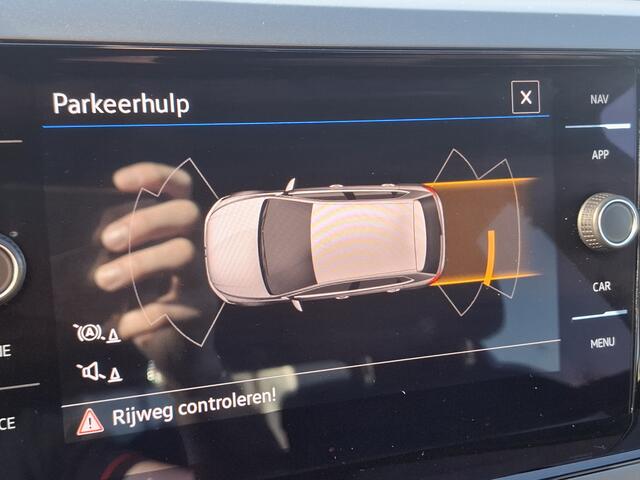 Volkswagen POLO 1.0 TSI R-Line | Android/Apple Carplay | LM Velgen 16" | Cruise Control Adaptief | Automatische Airco | LED Koplampen |