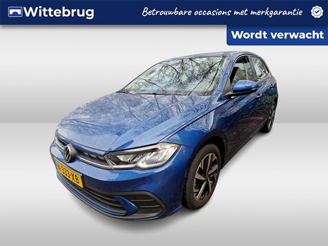 Volkswagen POLO 1.0 TSI Life / PARK. SENSOREN V&A/ AIRCO/ MULTIMEDIA/ CRUISE/ NAVI