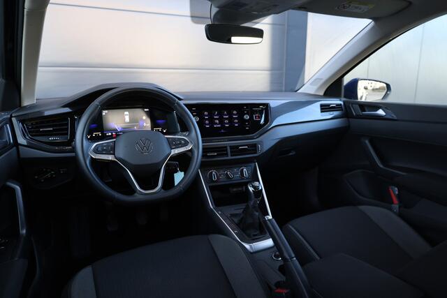 Volkswagen POLO 1.0 TSI Life | NAP! | DIGITAL | PDC VOOR & ACHTER | CARPLAY |