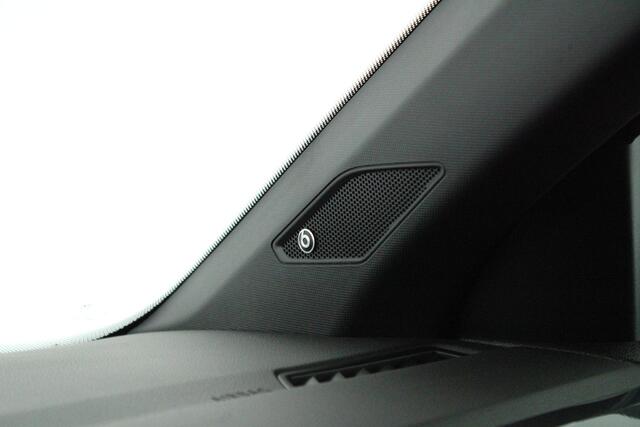 Volkswagen POLO 1.0 TSI 95pk 2x R-Line Keyless Camera Beats Led Navigatie Panoramadak