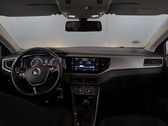 Volkswagen POLO 1.0 TSI Comfortline Business 95 pk | Navigatie | Parkeersensoren | Achteruitrijcamera | Adaptieve cruise control |