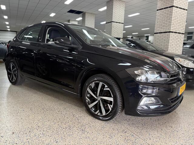 Volkswagen POLO TSI 95pk BEATS NL NAP Navigatie Leder Apple Android