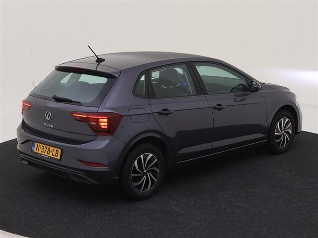 Volkswagen POLO 1.0 TSI Life / Carplay / Airco / Parkeer sensoren / 15'' LMV