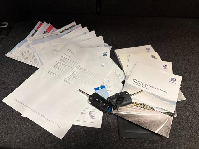 Volkswagen POLO 1.0 TSI 95pk DSG CarPlay, Navi, LED, PDC, Bluetooth, 15Inch