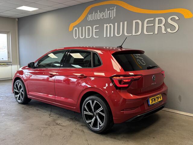 Volkswagen POLO 1.0 TSI IQ Light/Stoelverwarming/Navi/Carplay