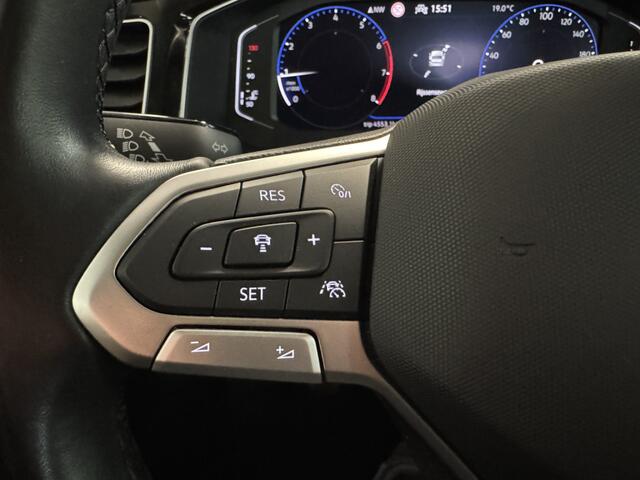 Volkswagen POLO 1.0 TSI IQ Light/Stoelverwarming/Navi/Carplay