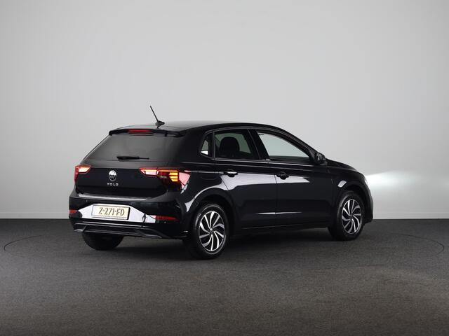 Volkswagen POLO 1.0 TSI Life 95PK | Navigatie | parkeersensoren | extra getint glas | keyless entry | stoelverwarming