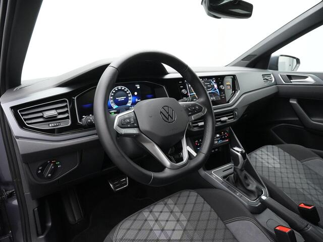 Volkswagen POLO 1.0 TSI 95 pk DSG R-Line | IQ Light | Achteruitrijcamera | Stoelverwarming | Adaptive Cruise | Navigatie