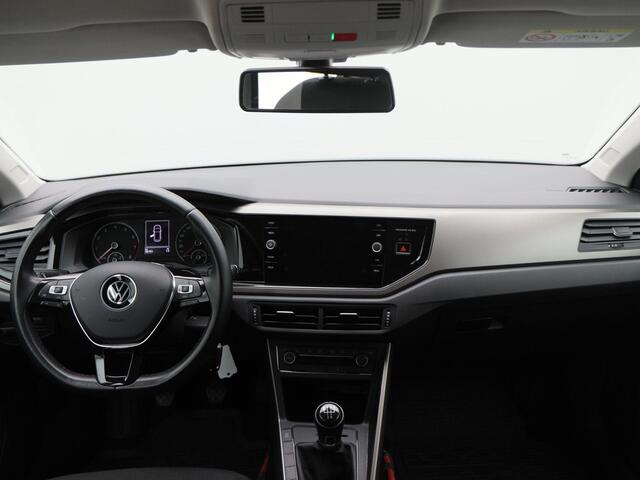 Volkswagen POLO 1.0 TSi R-Line | Adaptive Cruise | Climatronic | CarPlay | Parkeersensoren | Navigatie | 16 Inch | 98.183 Km !!