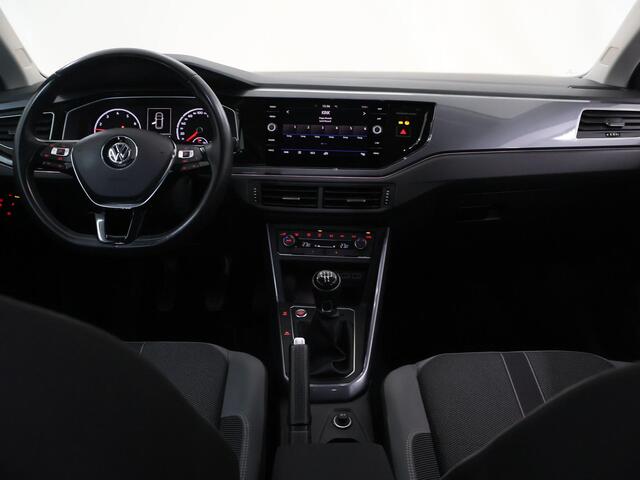 Volkswagen POLO 1.0 TSI Highline | Trekhaak | Navigatie | Apple CarPlay/Android Auto | Camera | DAB | Climate Control | Adaptieve Cruise Control |