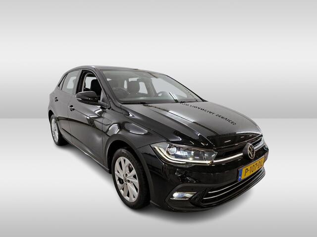 Volkswagen POLO 1.0 TSI Style Navigatie / Parkeersensoren / LED verlichting / 16"LM velgen / App-connect