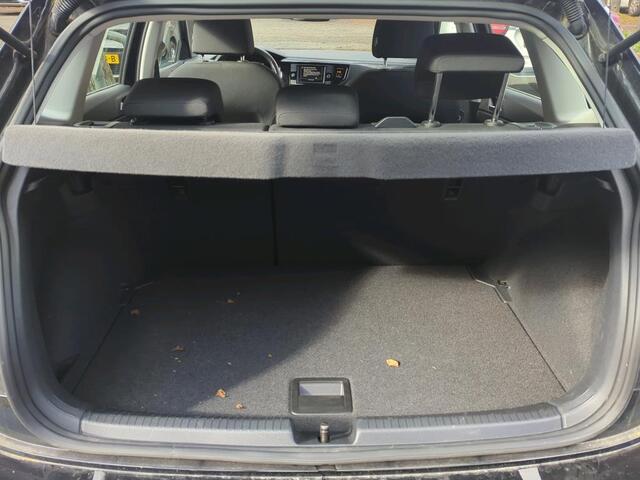 Volkswagen POLO 1.0 TSI 95pk DSG Life / Climate control / Parkeersensoren Achterzijde / Carplay / Getint Glas Achterzijde / 16'' LMV